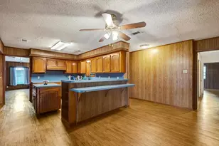 312 Pinecrest Dr, Trinity, TX 75862 - Photo 11