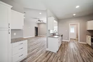 14103 Overstreet Dr, Willis, TX 77318 - Photo 7