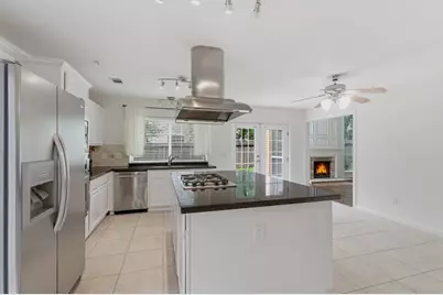 59 Fire Flicker Place, The Woodlands, TX 77381 - Photo 5