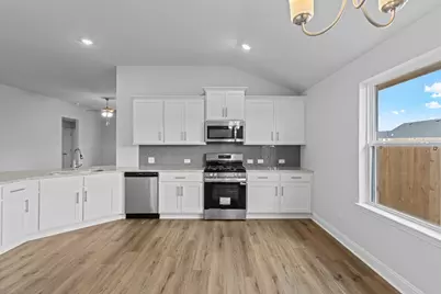 2119 Emerald Lake Trail, Dayton, TX 77535 - Photo 9