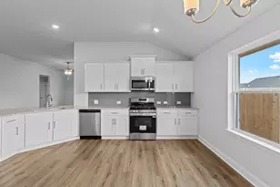 2119 Emerald Lk Trl, Dayton, TX 77535 - Photo 9