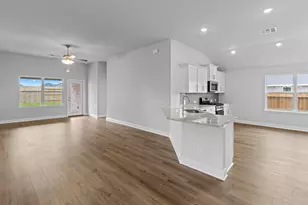 2119 Emerald Lk Trl, Dayton, TX 77535 - Photo 5