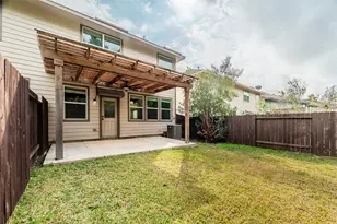 323 Bloomhill Pl, Magnolia, TX 77354 - Photo 3