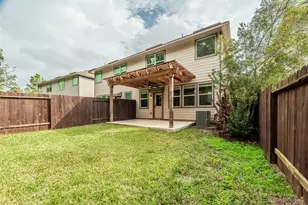 323 Bloomhill Pl, Magnolia, TX 77354 - Photo 5