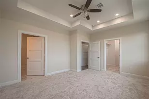 4748 Mallow Street E, Houston, TX 77033 - Photo 33