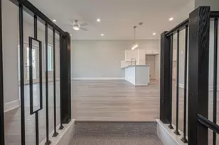 4748 Mallow Street E, Houston, TX 77033 - Photo 31