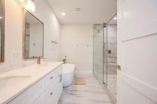 4748 Mallow Street E, Houston, TX 77033 - Photo 13