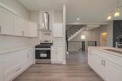 4748 Mallow Street E, Houston, TX 77033 - Photo 29
