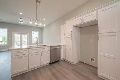 4748 Mallow Street E, Houston, TX 77033 - Photo 27