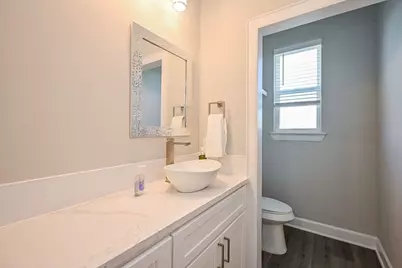 4748 Mallow Street E, Houston, TX 77033 - Photo 19
