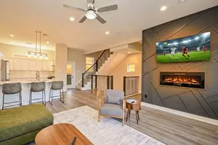 4748 Mallow Street E, Houston, TX 77033 - Photo 1
