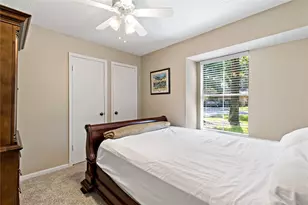 9 Brentwood Oaks Ct, Spring, TX 77381 - Photo 13