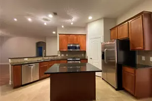 204 Bailey Brook Ln, Dickinson, TX 77539 - Photo 5