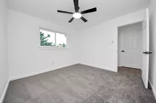 101 Talisman St, Lake Jackson, TX 77566 - Photo 31