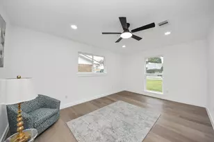 101 Talisman St, Lake Jackson, TX 77566 - Photo 7