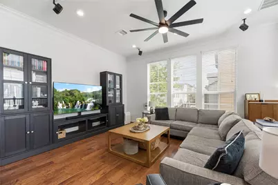 870 Fisher Street, Houston, TX 77018 - Photo 7