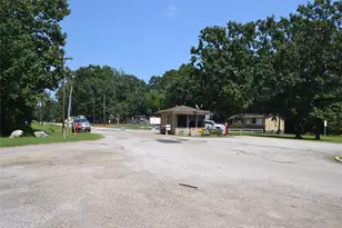 627 Pinewood Dr, Trinity, TX 75862 - Photo 31