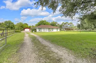 1624 Texas Ave, League City, TX 77573 - Photo 3