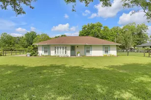1624 Texas Ave, League City, TX 77573 - Photo 3
