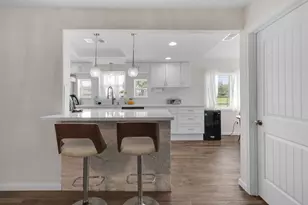 1624 Texas Ave, League City, TX 77573 - Photo 9
