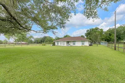 1624 Texas Avenue, League City, TX 77573 - Photo 5