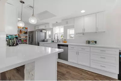 1624 Texas Avenue, League City, TX 77573 - Photo 9