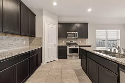 12623 City Village Lane, Houston, TX 77047 - Photo 17