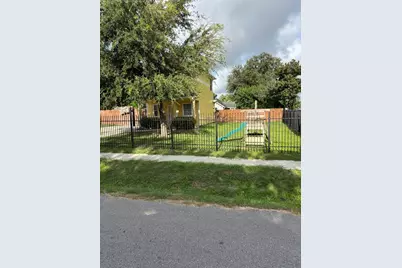 9335 Lomax Street, Houston, TX 77093 - Photo 5