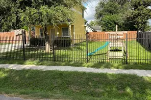 9335 Lomax St, Houston, TX 77093 - Photo 5