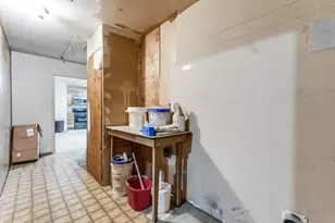 5111 Meadow Creek Dr, Austin, TX 78745 - Photo 11