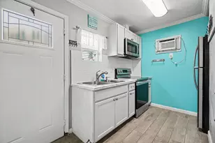 4110 Ave T 1/2, Galveston, TX 77550 - Photo 23
