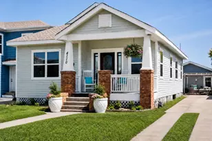 4110 Ave T 1/2, Galveston, TX 77550 - Photo 3