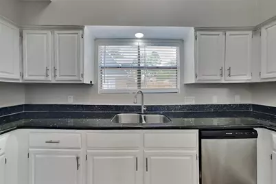 3806 Village Oaks Drive, Houston, TX 77339 - Photo 7