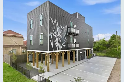 715 28th Street, Galveston, TX 77550 - Photo 1
