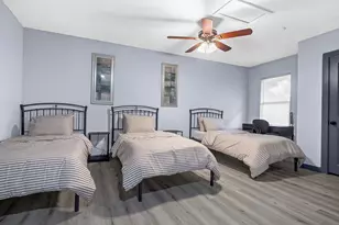 11103 Greenwillow St, Houston, TX 77035 - Photo 7