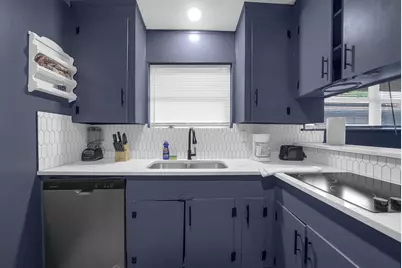 11103 Greenwillow Street, Houston, TX 77035 - Photo 17