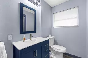 11103 Greenwillow St, Houston, TX 77035 - Photo 15