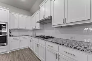 102 Camelia St, Garland, TX 75043 - Photo 13