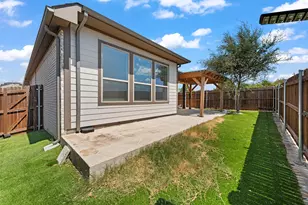 102 Camelia St, Garland, TX 75043 - Photo 41