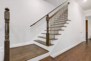 1610 E Bonner St, Houston, TX 77007 - Photo 9