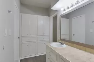 535 Shady Brook Dr, Stafford, TX 77477 - Photo 9
