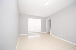 12802 Newbrook Dr, Houston, TX 77072 - Photo 9