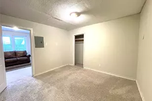 1828 W Mill Street SW, New Braunfels, TX 78130 - Photo 9