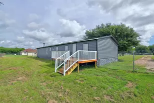 1955 Lauren Ln, Sealy, TX 77474 - Photo 5