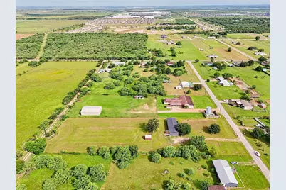 1955 Lauren Lane, Sealy, TX 77474 - Photo 47