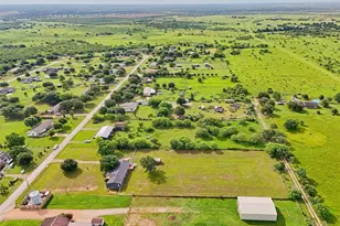 1955 Lauren Ln, Sealy, TX 77474 - Photo 25