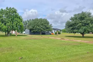 1955 Lauren Ln, Sealy, TX 77474 - Photo 35