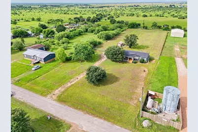 1955 Lauren Lane, Sealy, TX 77474 - Photo 41