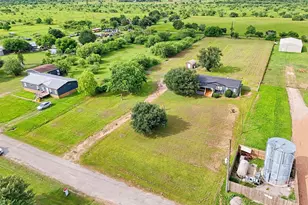 1955 Lauren Ln, Sealy, TX 77474 - Photo 41