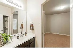 54 Woodland Hills Dr, Conroe, TX 77303 - Photo 11